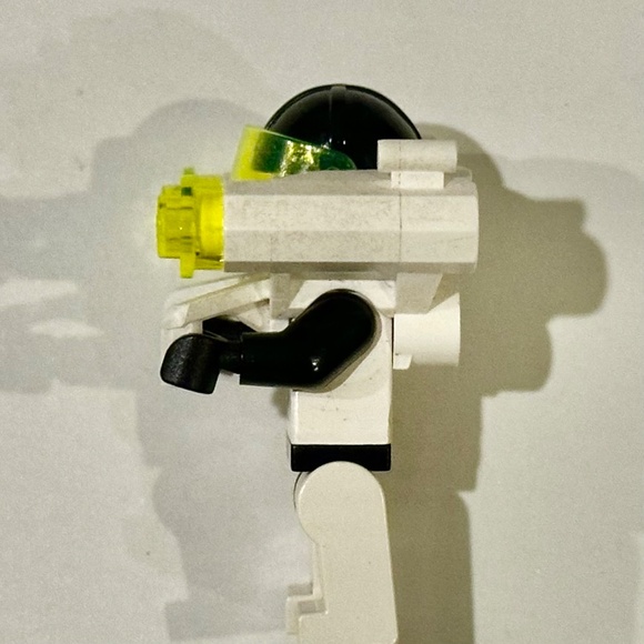 LEGO🚀🧑‍🚀 Blacktron 2 Spaceman Minifigure w/ Jet Pack (sp051 or sp055) - Picture 14 of 16